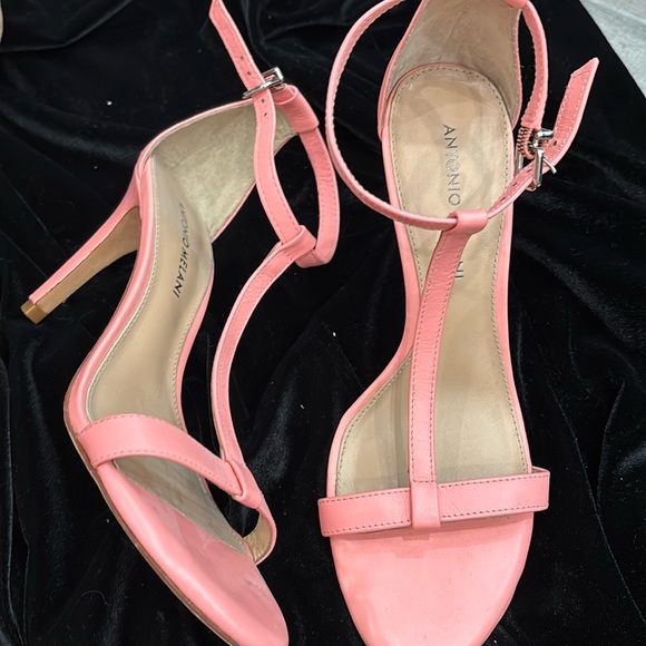 NWOT Antonio Melani hot pink 3 inch heels - Picture 3 of 7